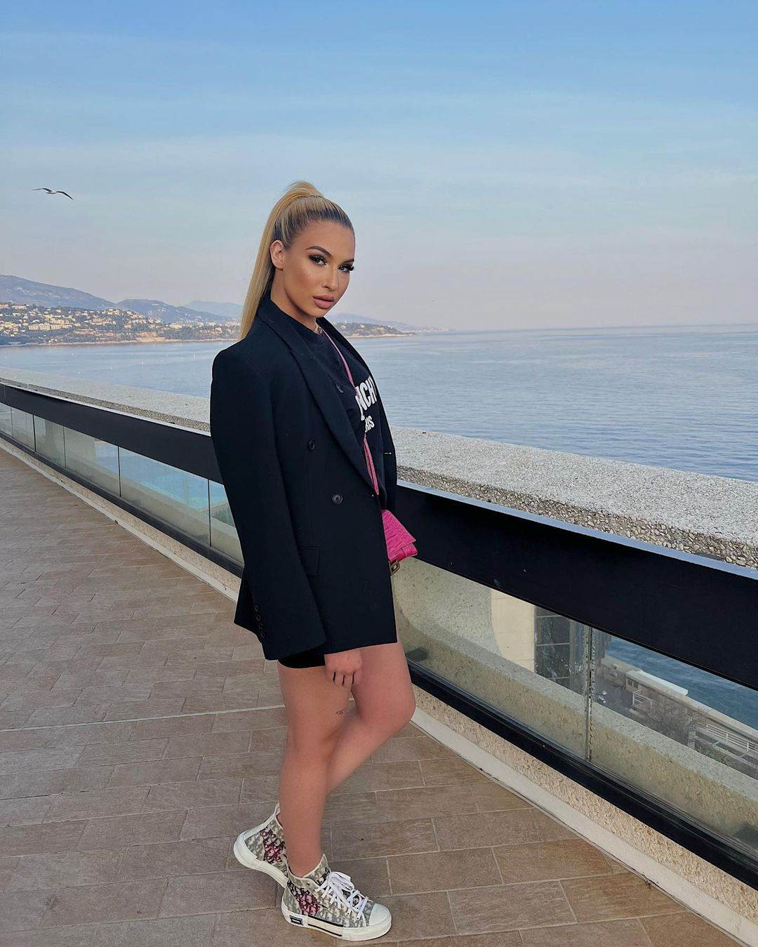 Košarkašica lepotica Sara Dumitresku se vraća na teren