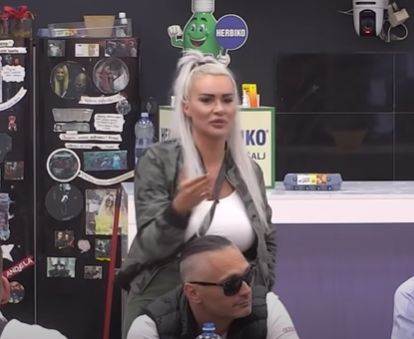 Filip Car prvi put video Dalilu pre Zadruge