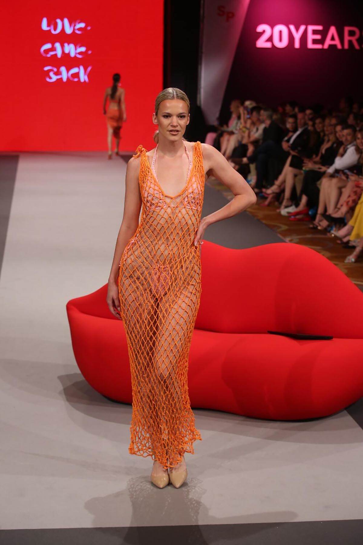 Revija, suzana perić (4).jpg