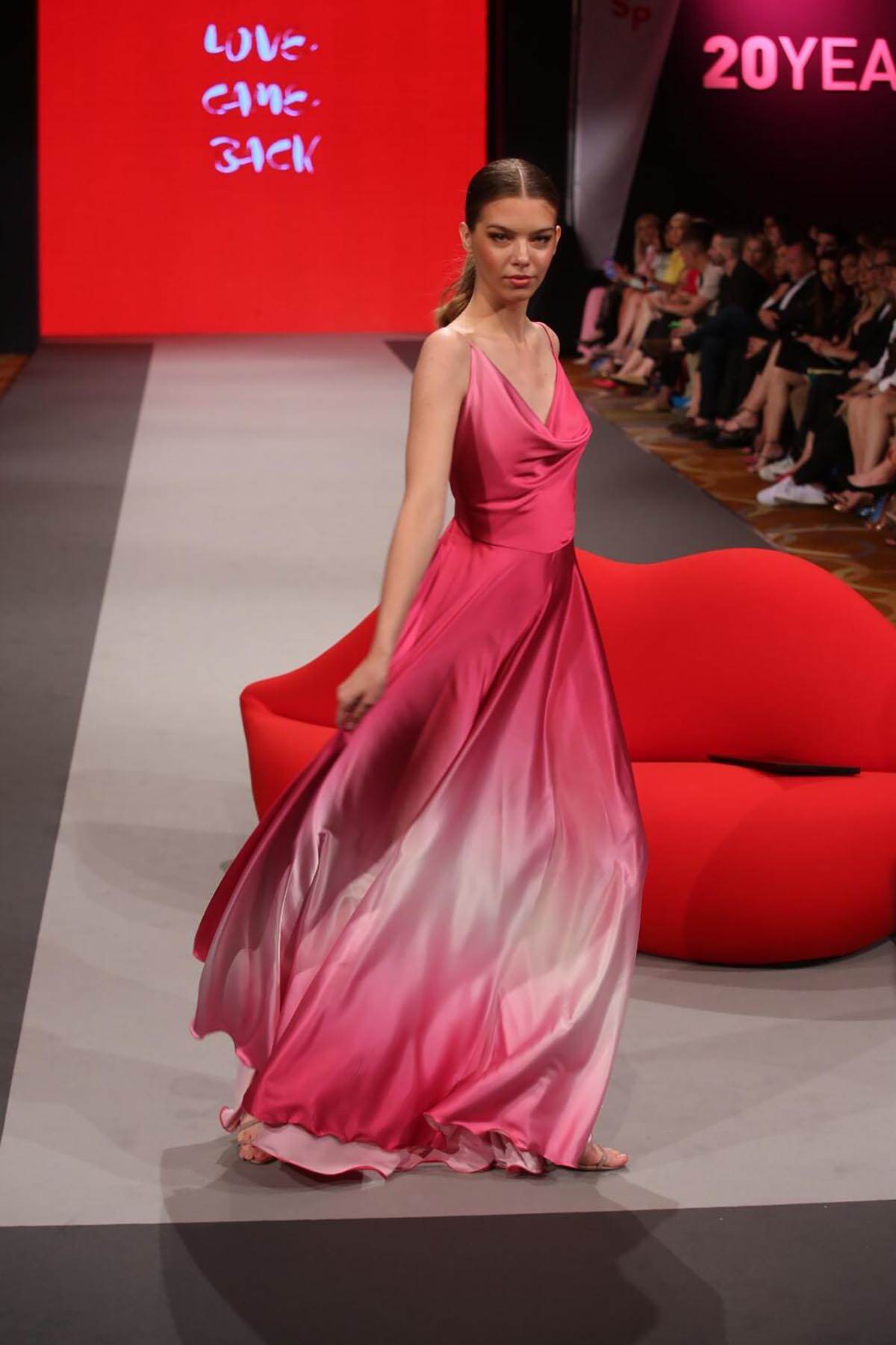 Revija, suzana perić (6).jpg