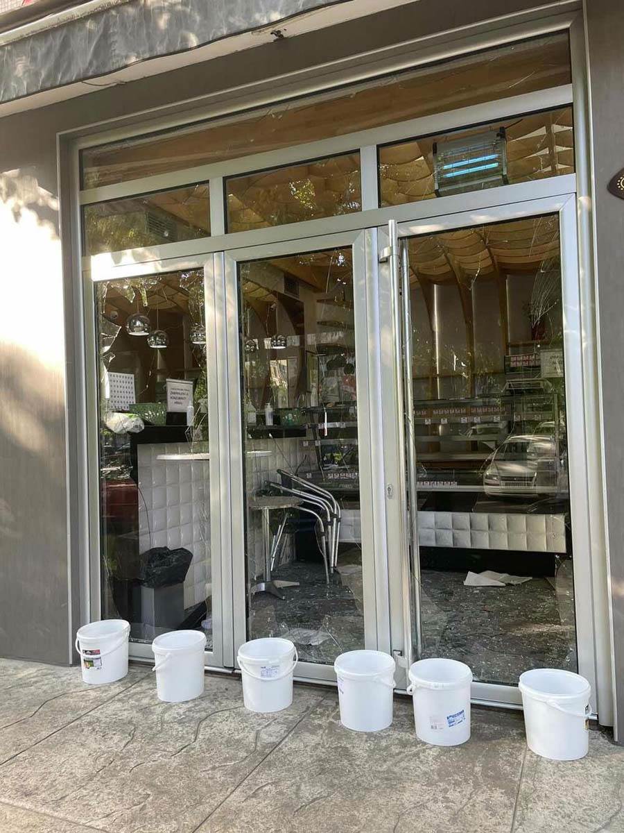 bačena bomba na pekaru na novom beogradu 4.jpg