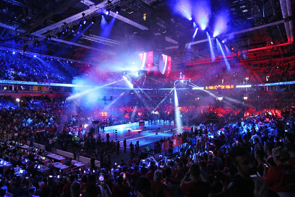 Olimpijakos Efes (25).JPG