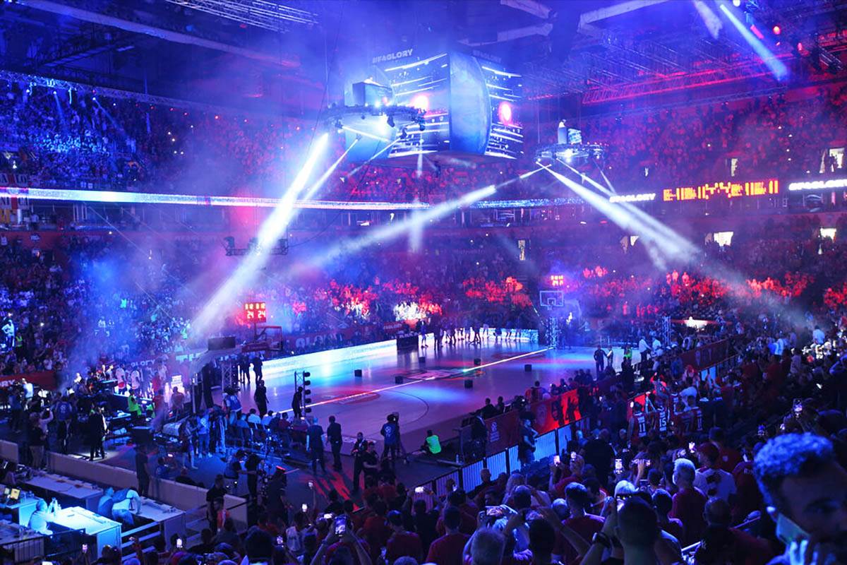 Olimpijakos Efes (26).JPG