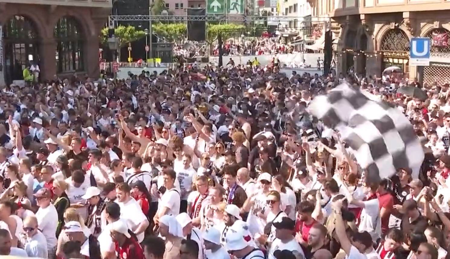 Frankfurt slavi (2).jpg