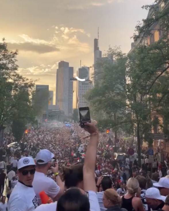 Frankfurt slavi (3).jpg