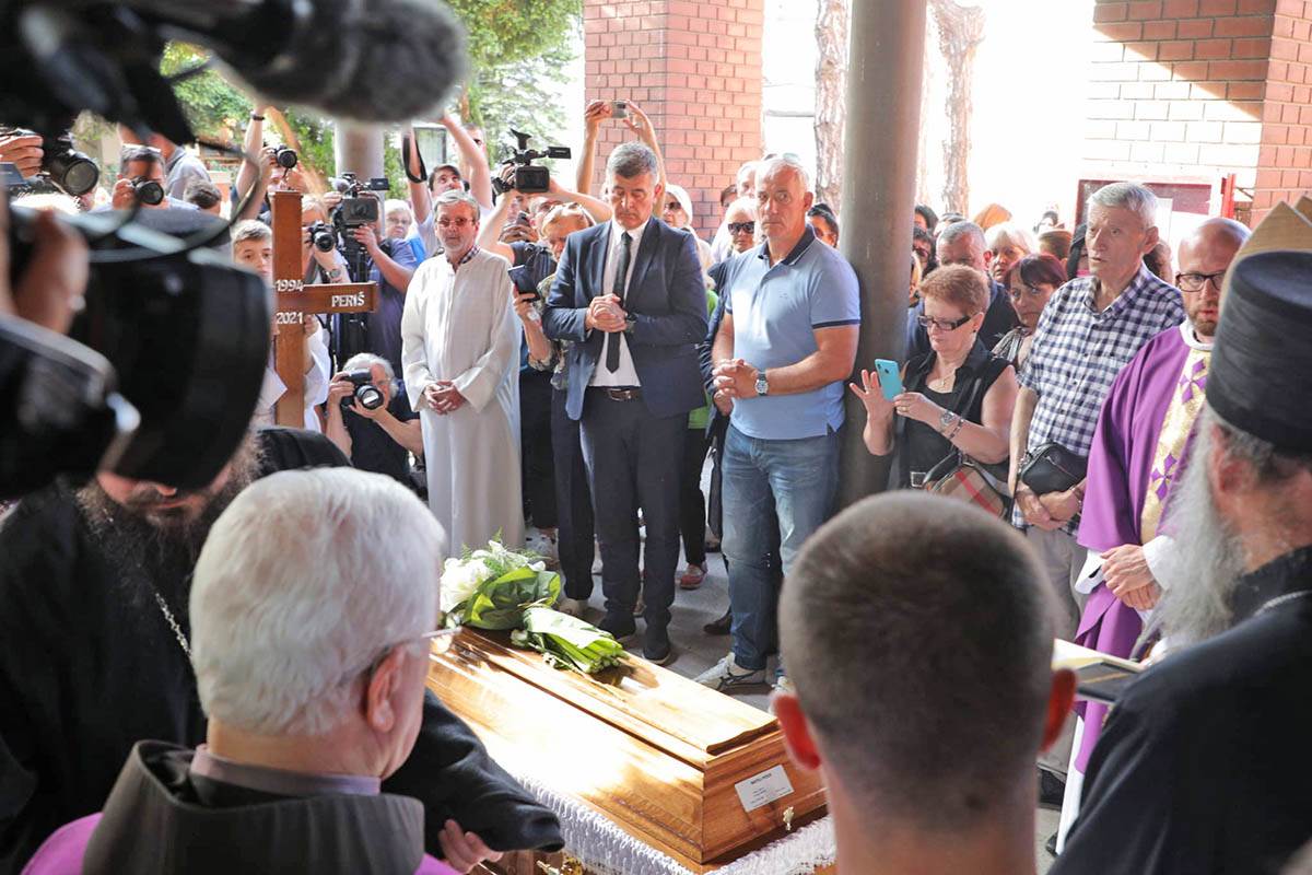 Matej Peris sahrana (1).jpeg