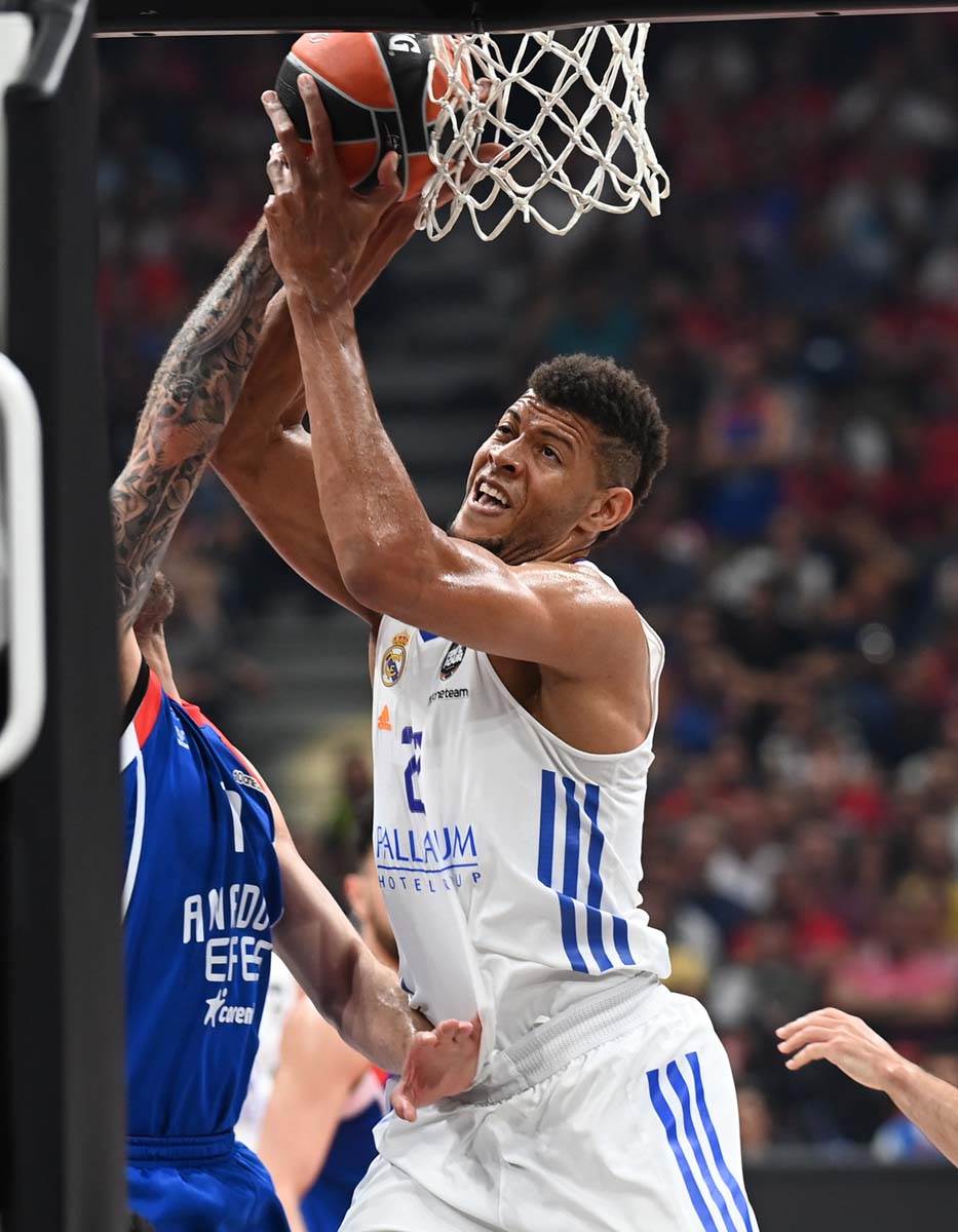 Vasa Micić zapevao Prvi poljubac Halida Bešlića