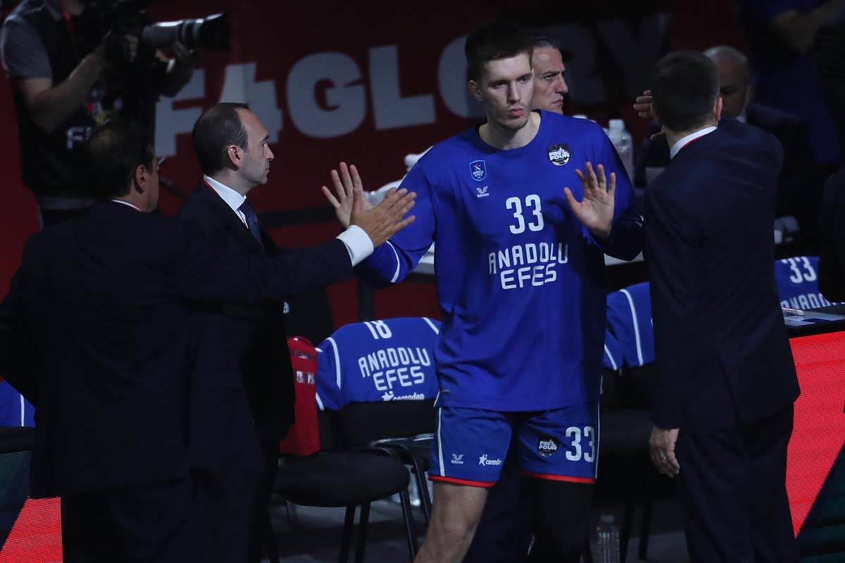 Vasa Micić zapevao Prvi poljubac Halida Bešlića