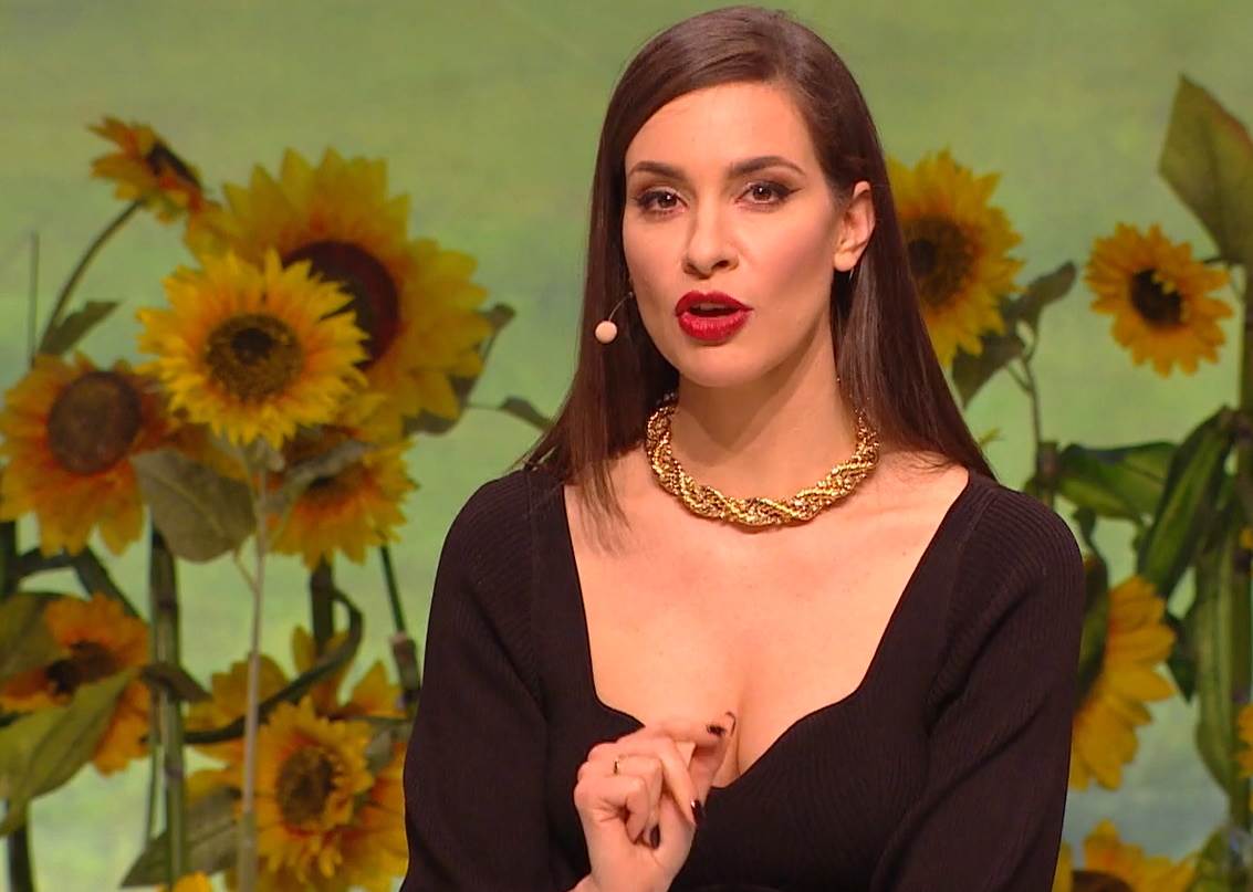 Dragana Kosjerina u uskoj haljini u kvizu Ja volim Srbiju
