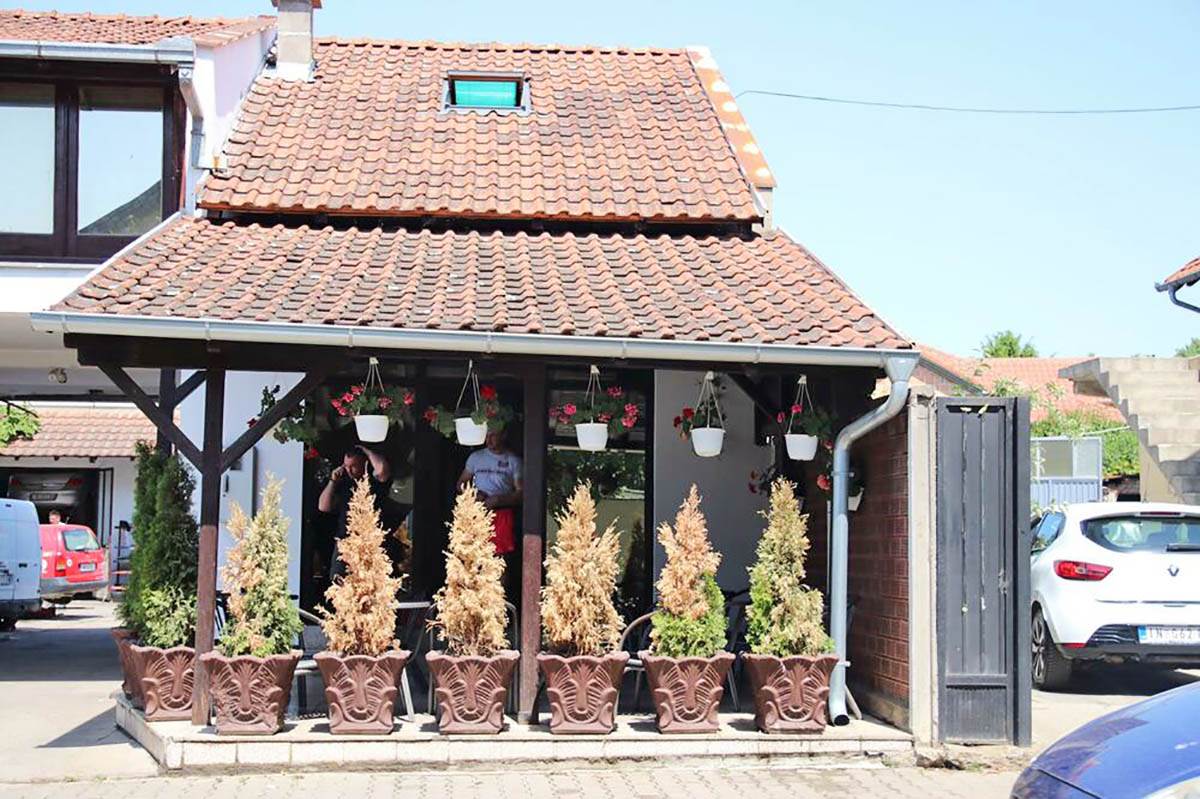 Indjija kafic pokusaj ubistva (8).jpg