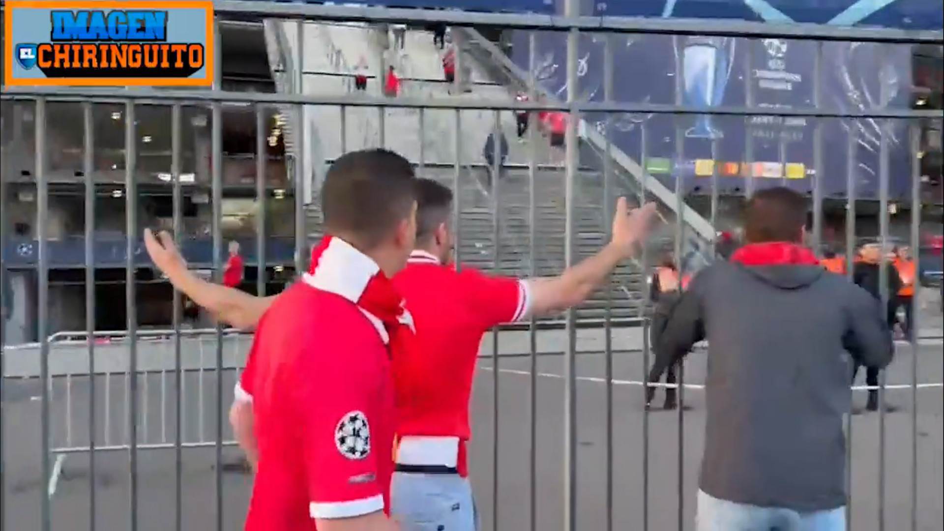 navijači na finalu lige šampiona.jpg