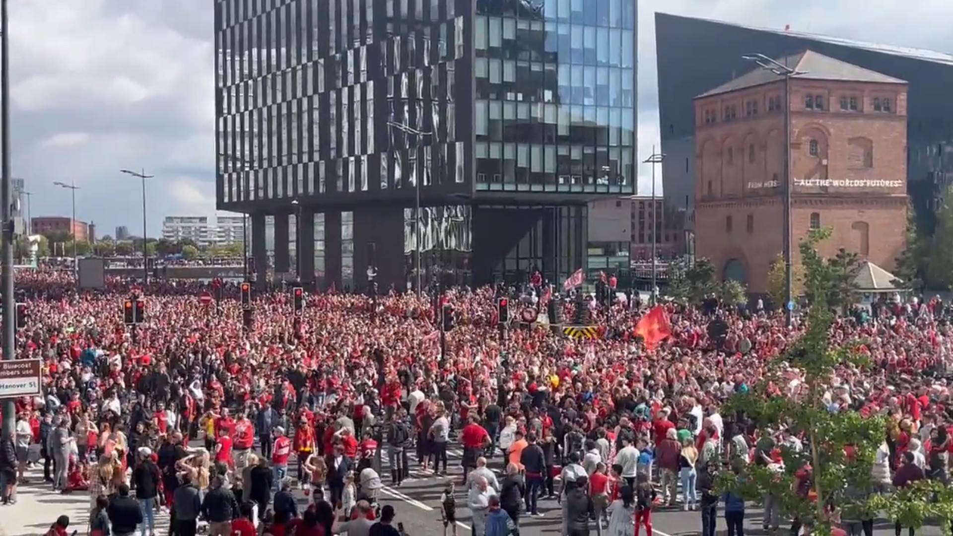 liverpul navijači doček