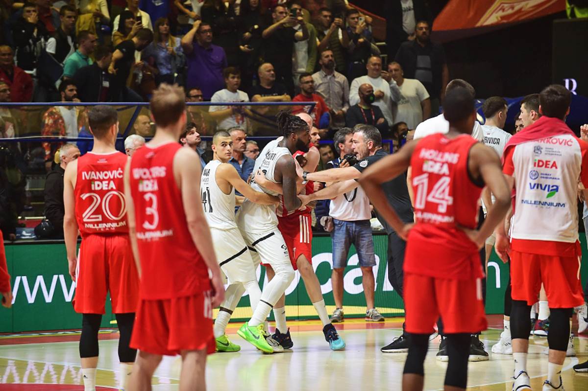 Crvena Zvezda Partizan tenzija (3).jpg