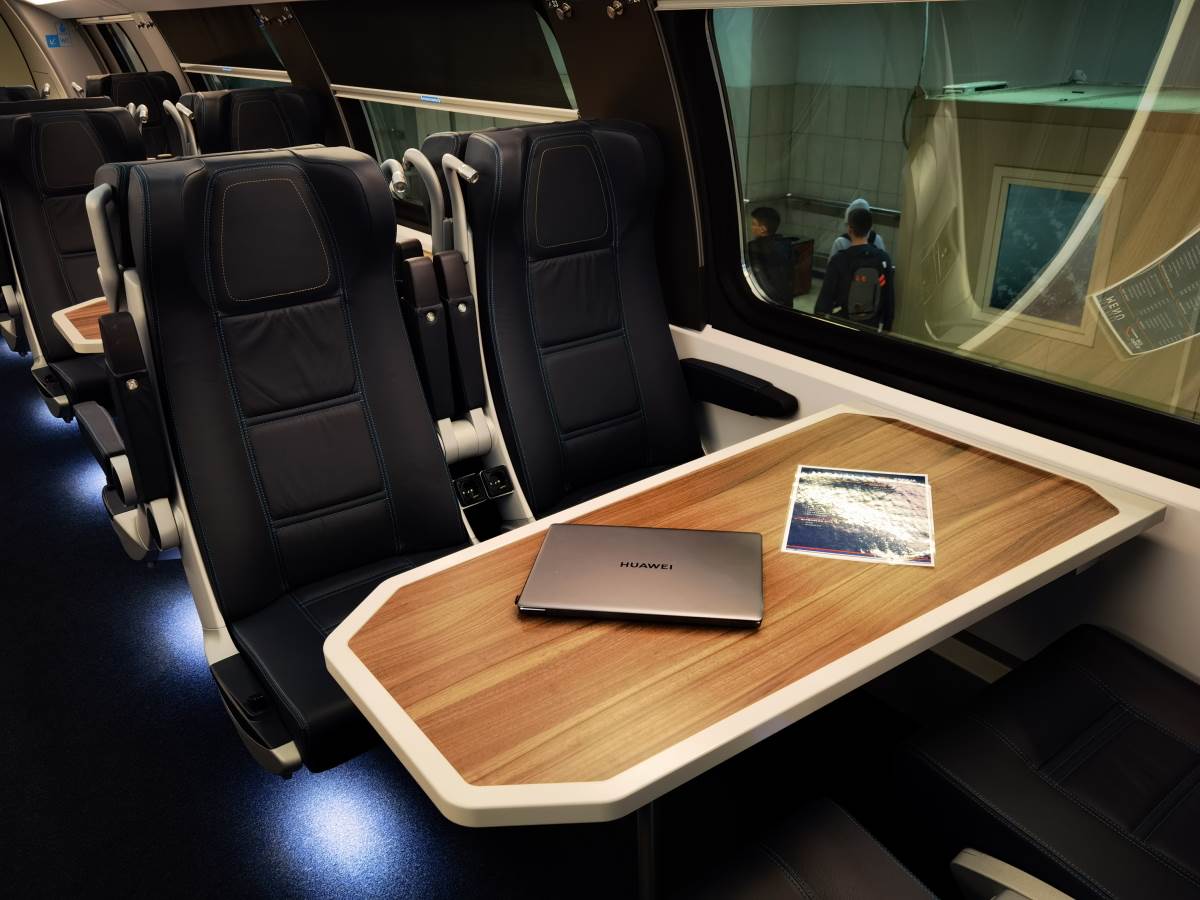 Soko voz unutrašnjost šta ima 1.jpg