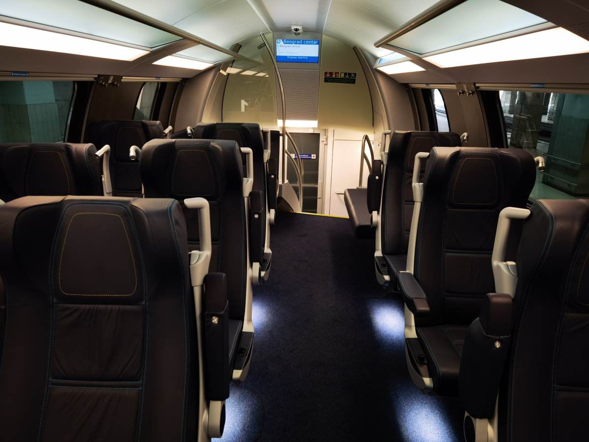 Soko voz unutrašnjost šta ima 4.jpg