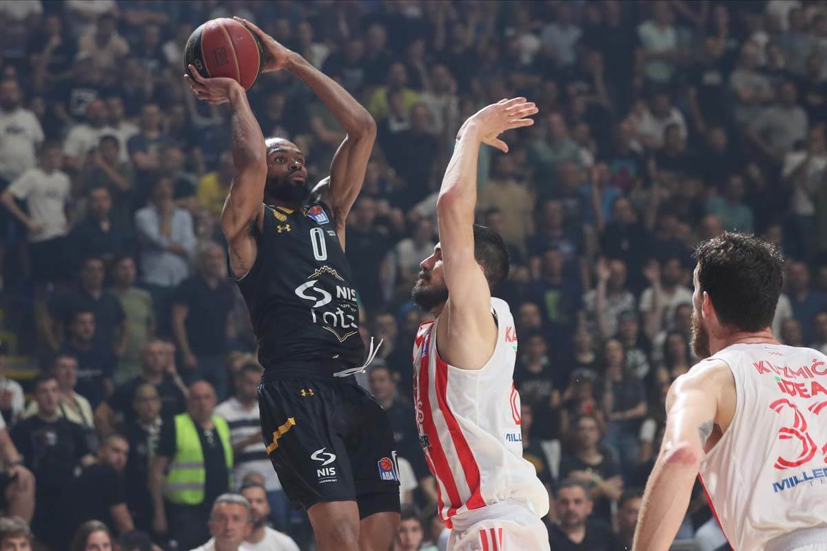 Partizan, Zvezda, Košarka (4).jpg