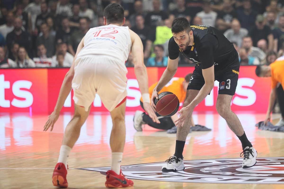 Partizan, Zvezda, Košarka (1).jpg