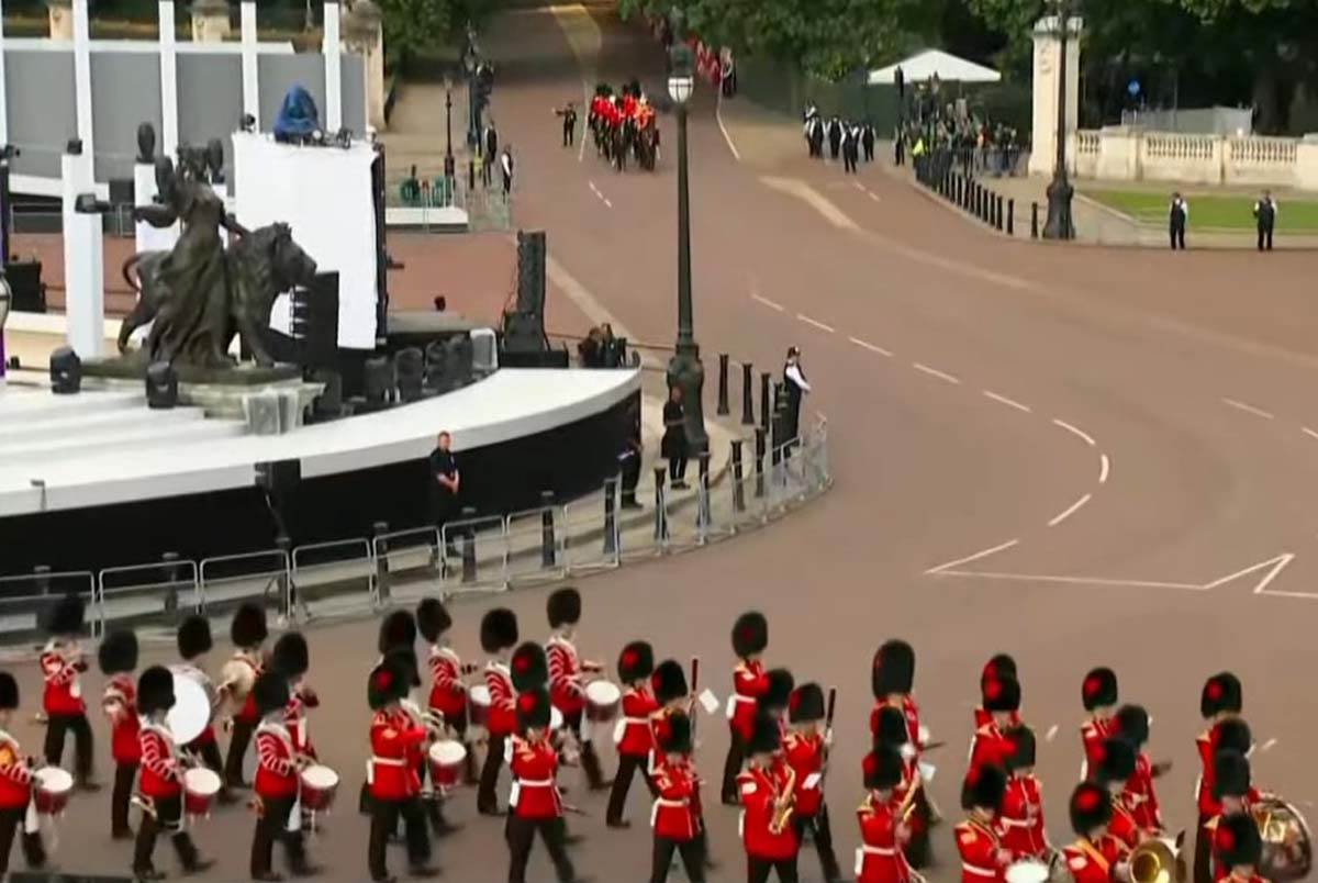 Kraljičin platinasti jubilej (2).jpg