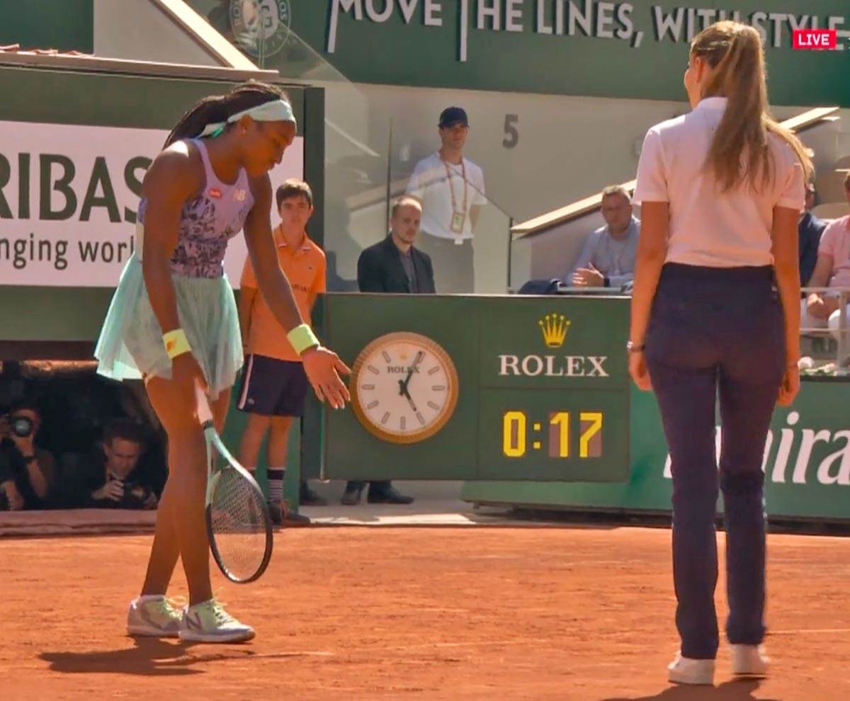 Marijane Veljović u raspravi sa Koko Gof na Rolan Garosu