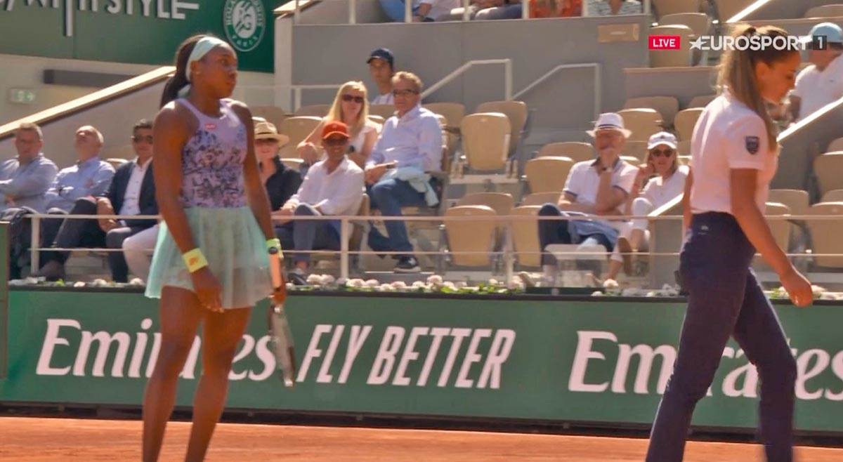 Marijane Veljović u raspravi sa Koko Gof na Rolan Garosu