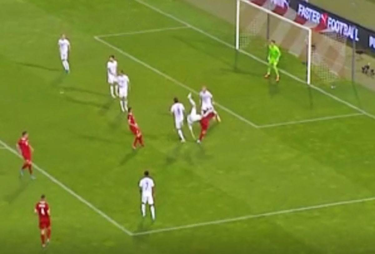 Faul Mitrovic (7).jpg