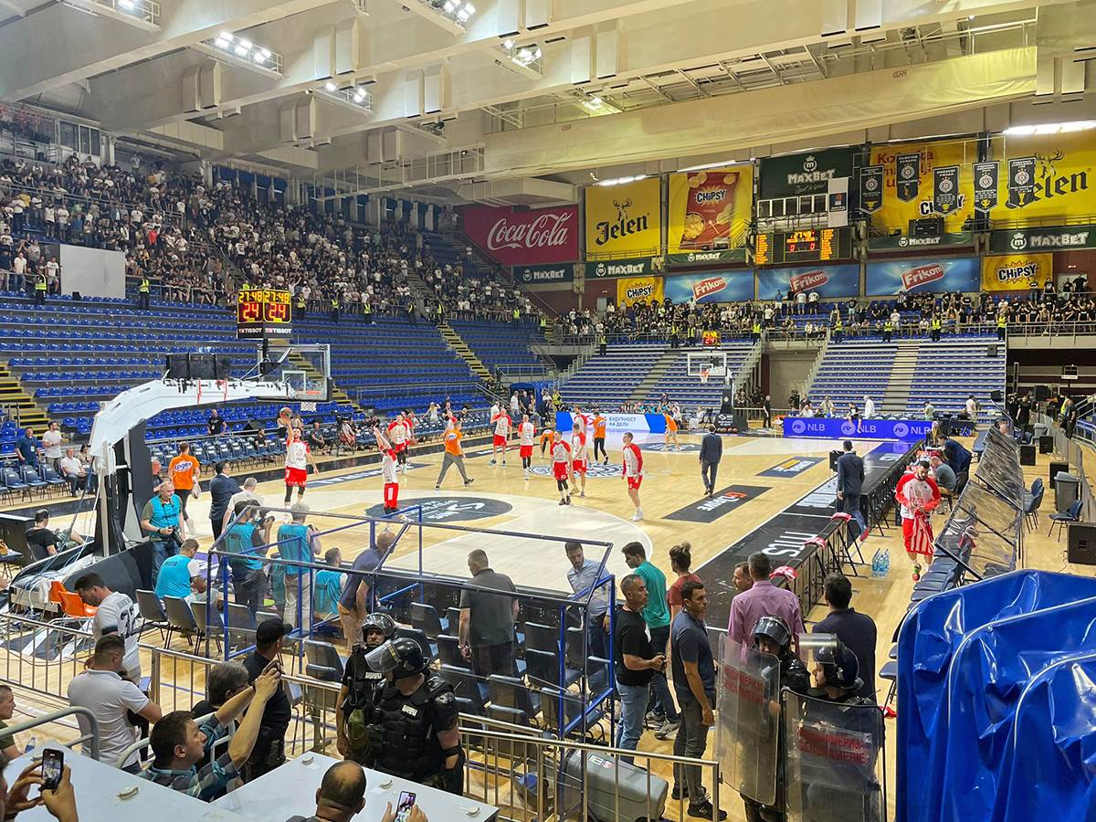 Partizan Crvena Zvezda ABA liga pre meča (4).jpeg