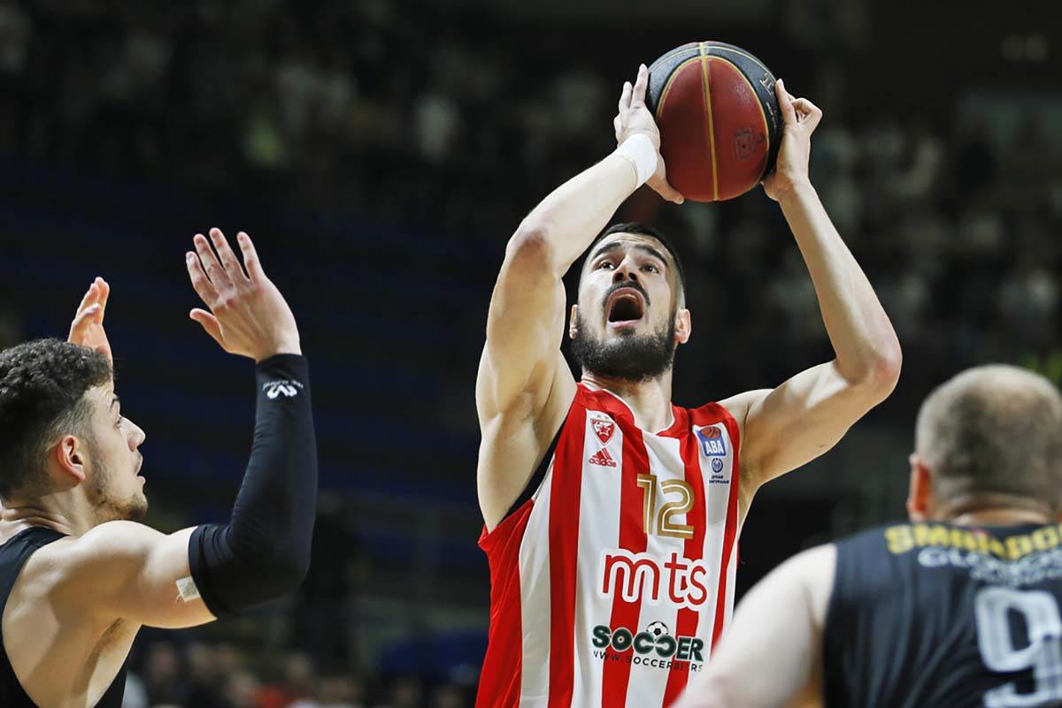Partizan Crvena Zvezda ABA finale (4).jpg