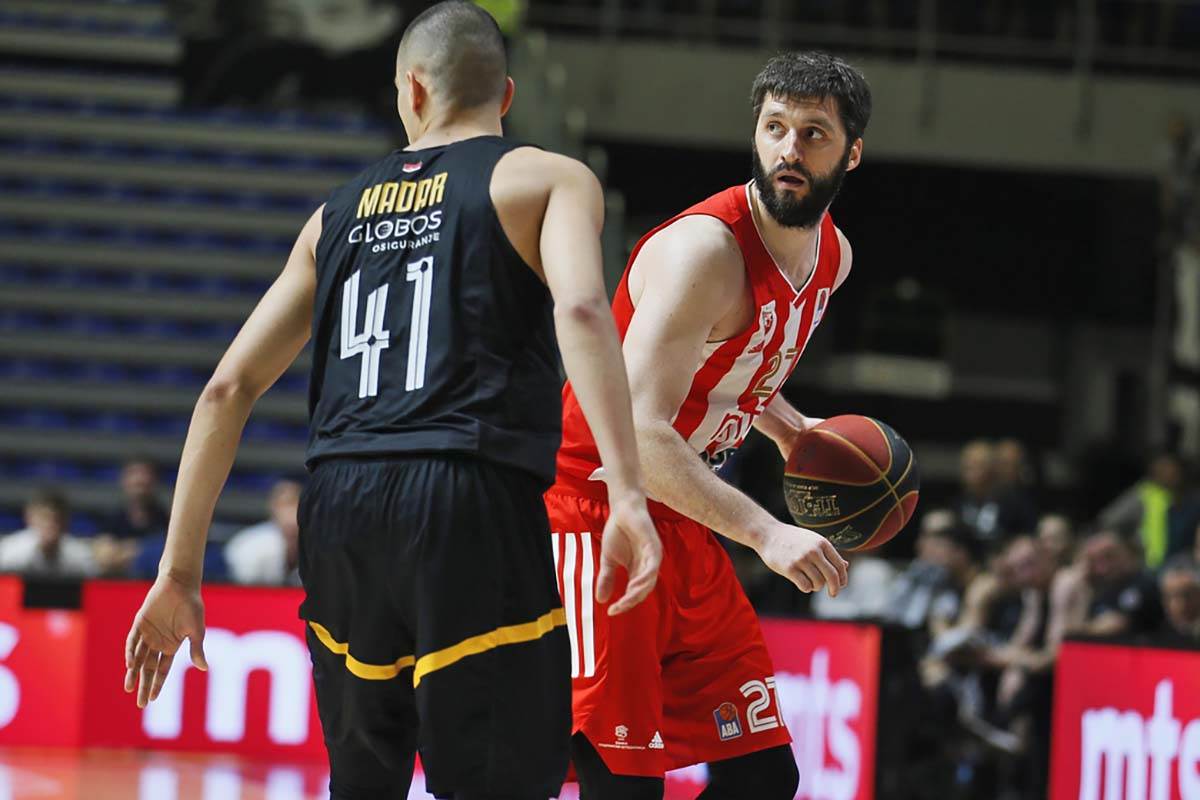 Partizan Crvena Zvezda ABA finale (14).jpg