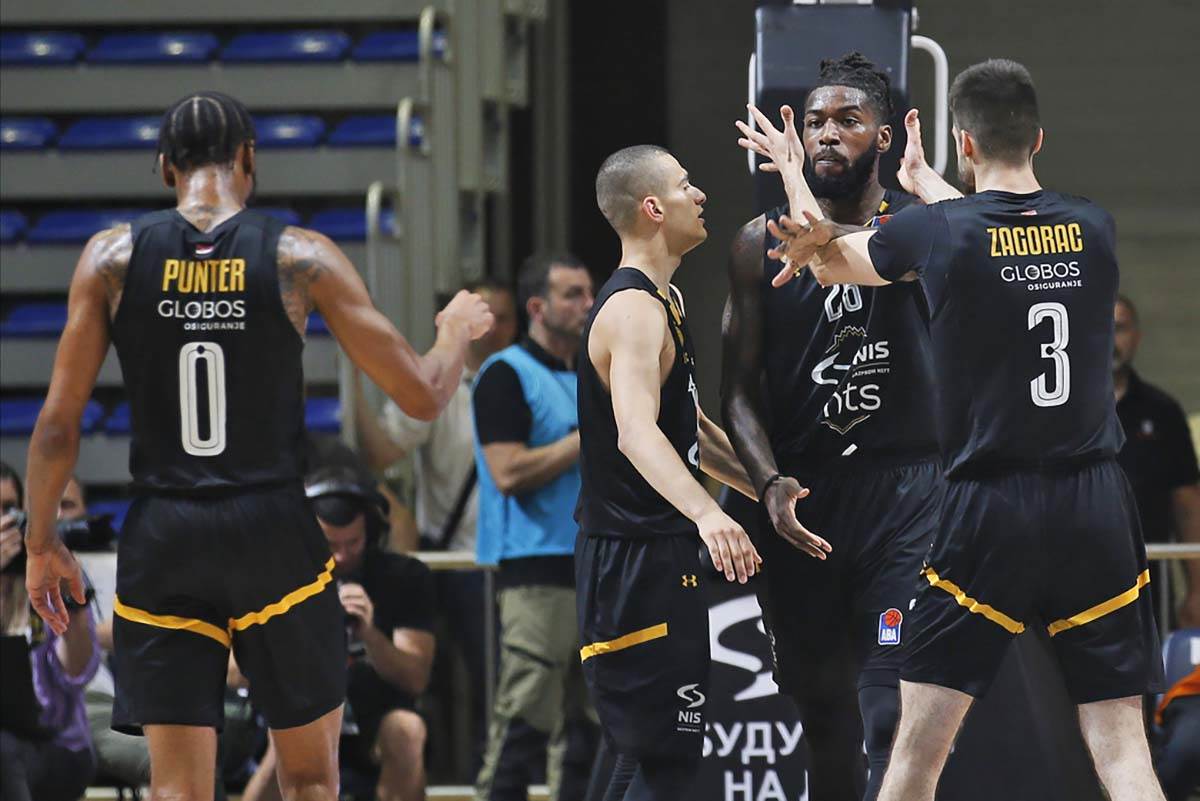 Partizan Crvena Zvezda ABA finale (19).jpg