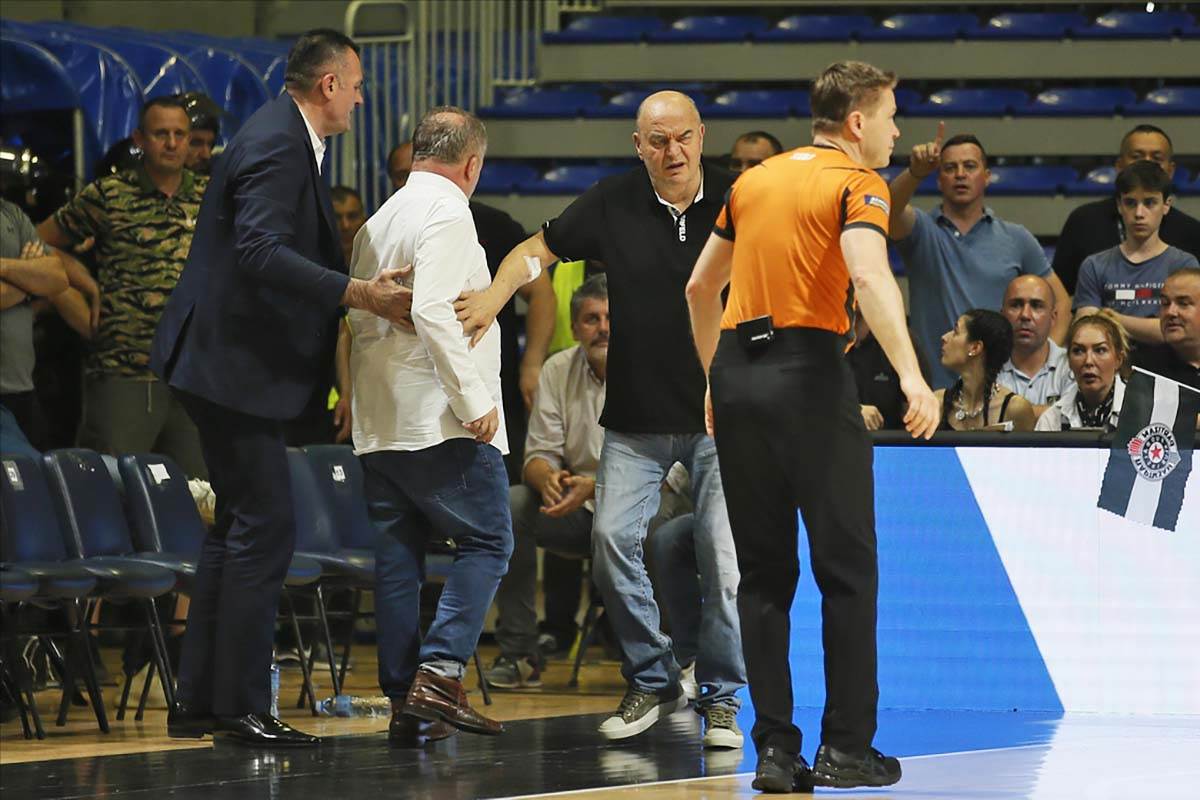 Partizan Crvena Zvezda ABA finale (7).jpg