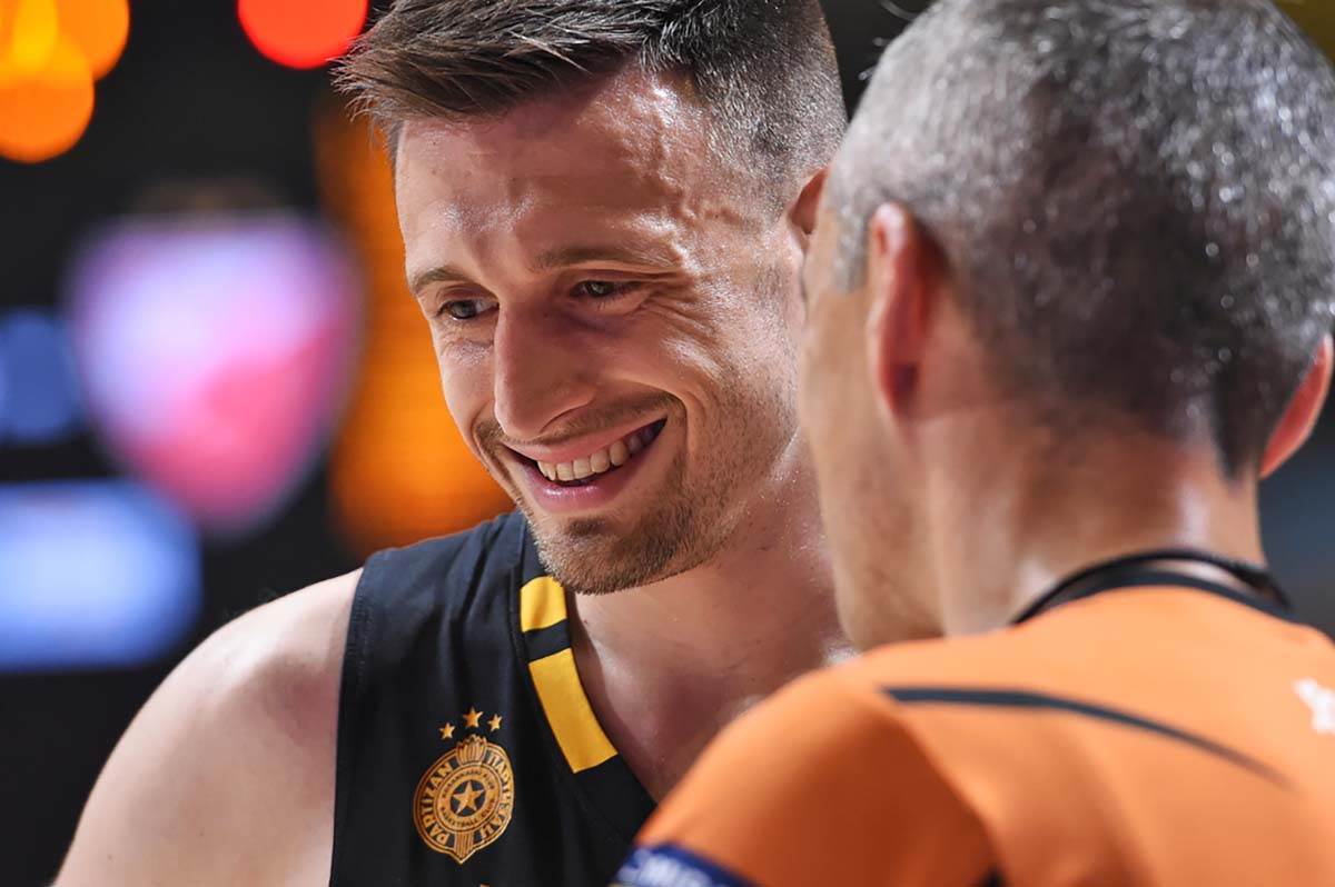 Partizan Crvena Zvezda ABA finale (34).jpg