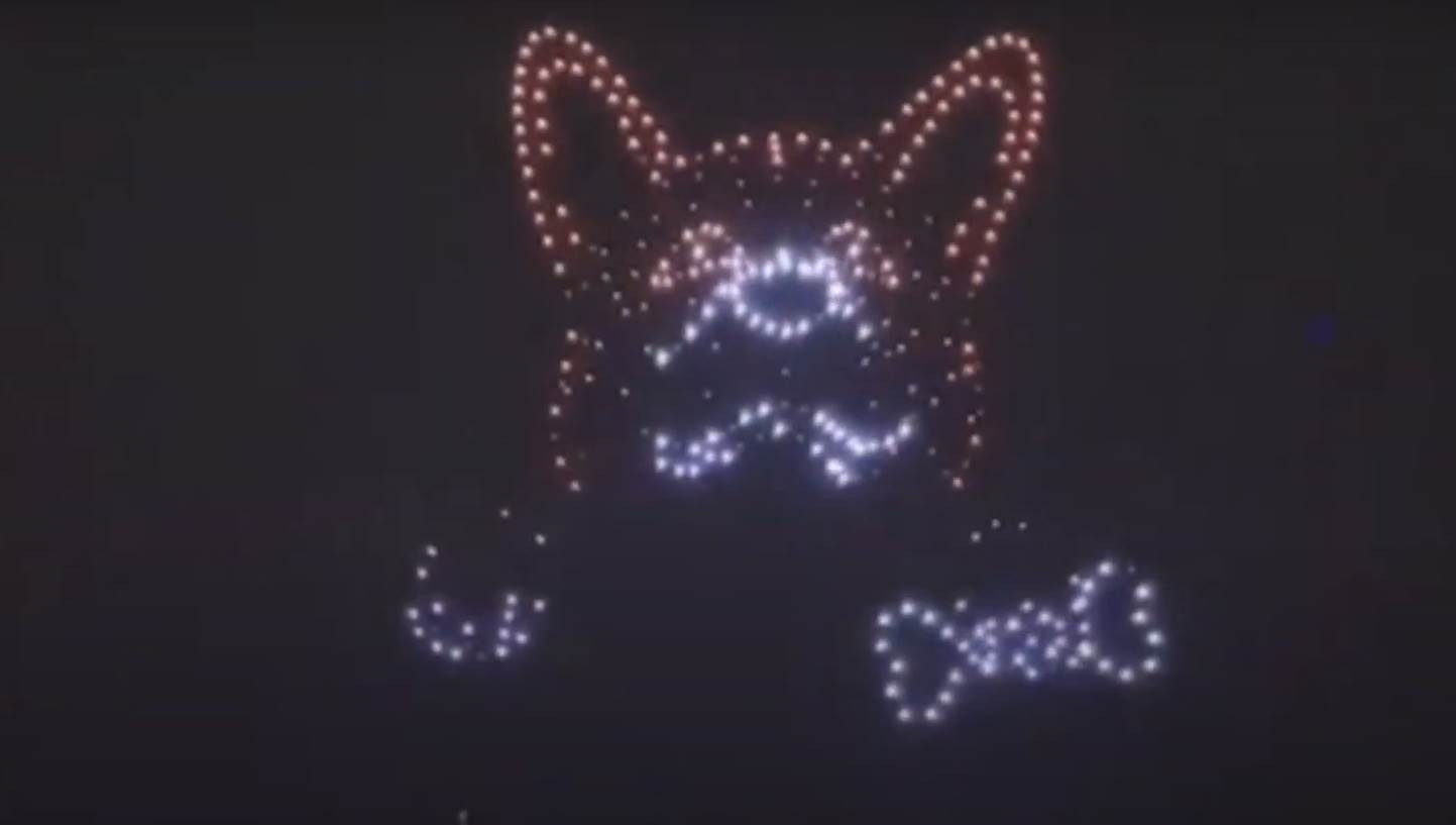 dronovi na kraljicinom jubileju (3).png