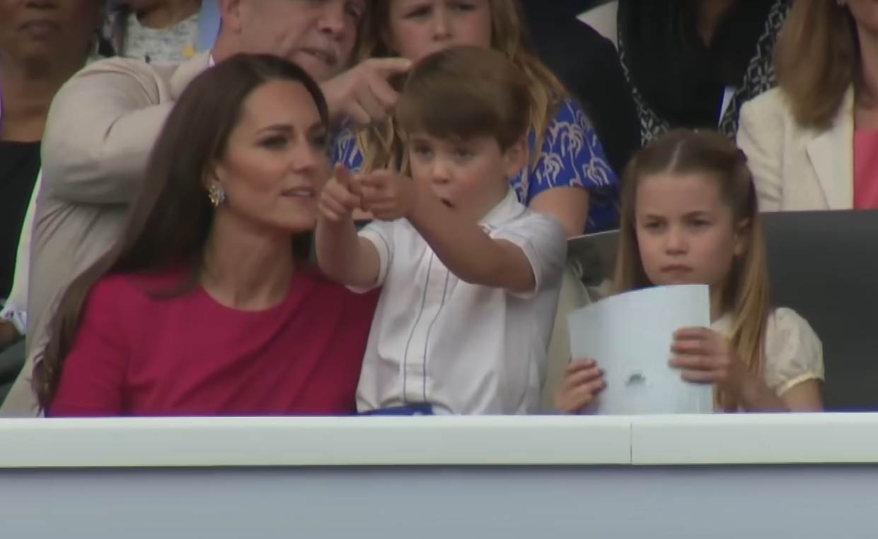 kejt midlton i mali princ luj (4).png