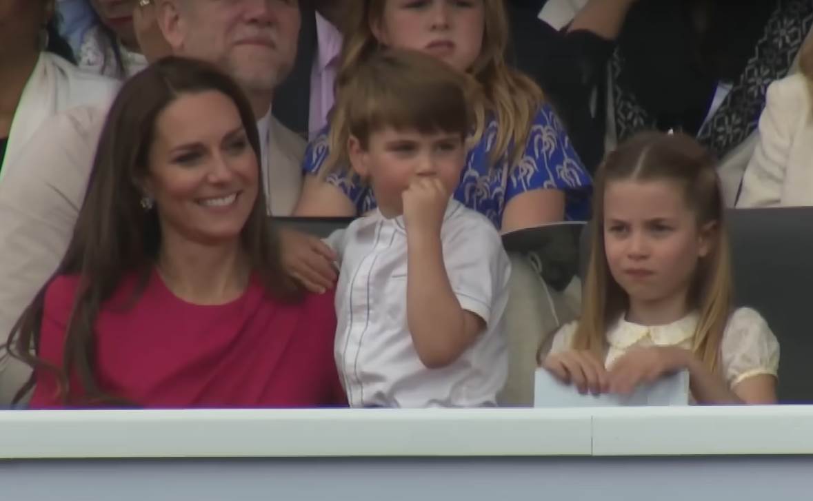 kejt midlton i mali princ luj (7).png