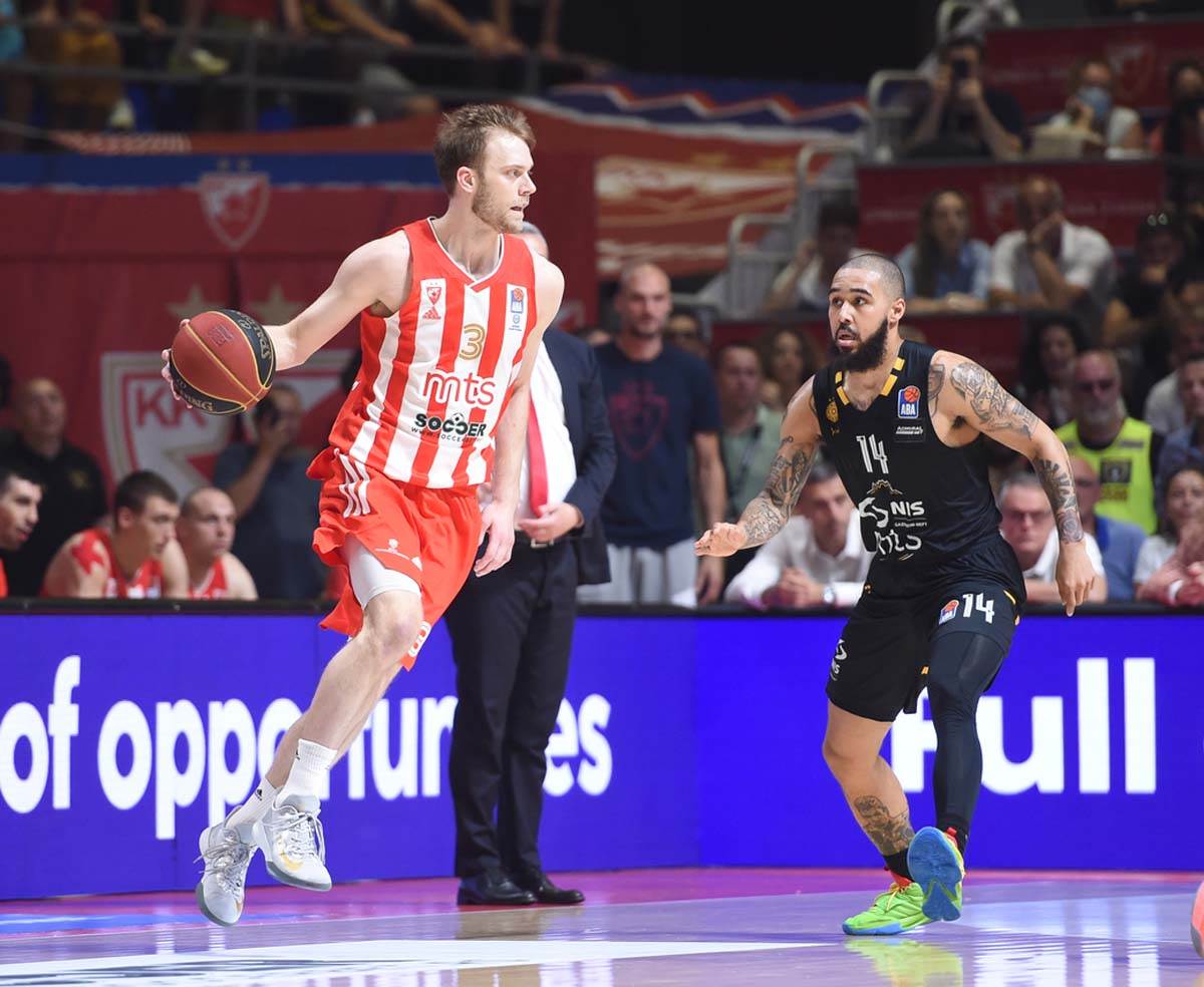 Crvena Zvezda partizan KK  (13).jpg