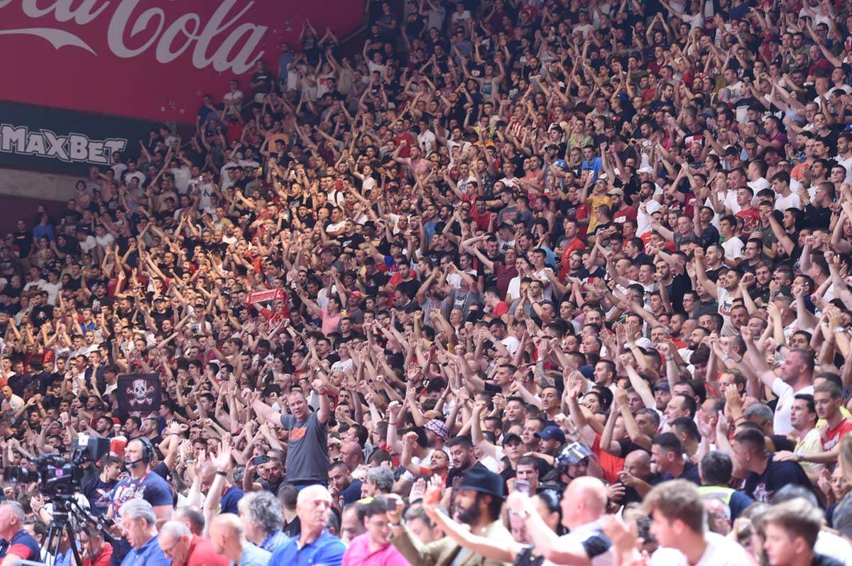 Crvena Zvezda partizan KK  (18).jpg