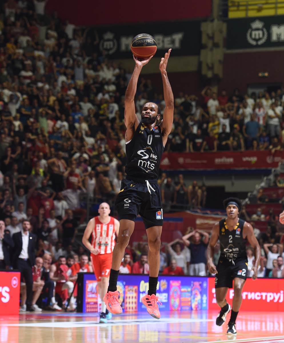 Crvena Zvezda partizan KK  (20).jpg