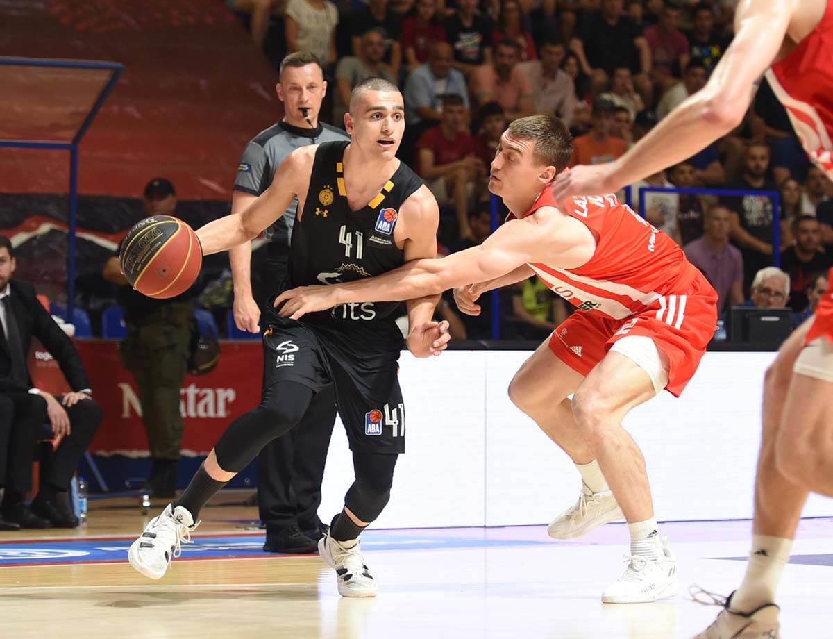 Crvena Zvezda partizan KK  (21).jpg