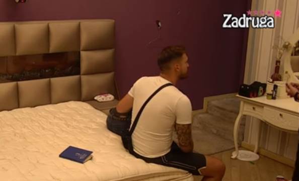 Screenshot 2022-06-06 235050.jpg