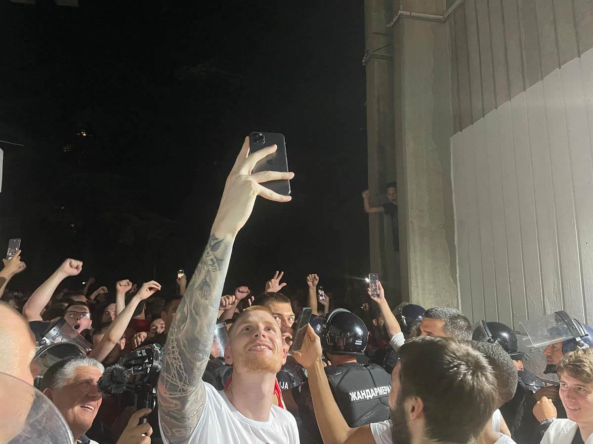 Zvezda slavlje  (2).jpg