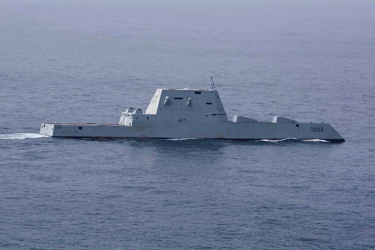 USS Zumwalt Americki razarac (4).jpg