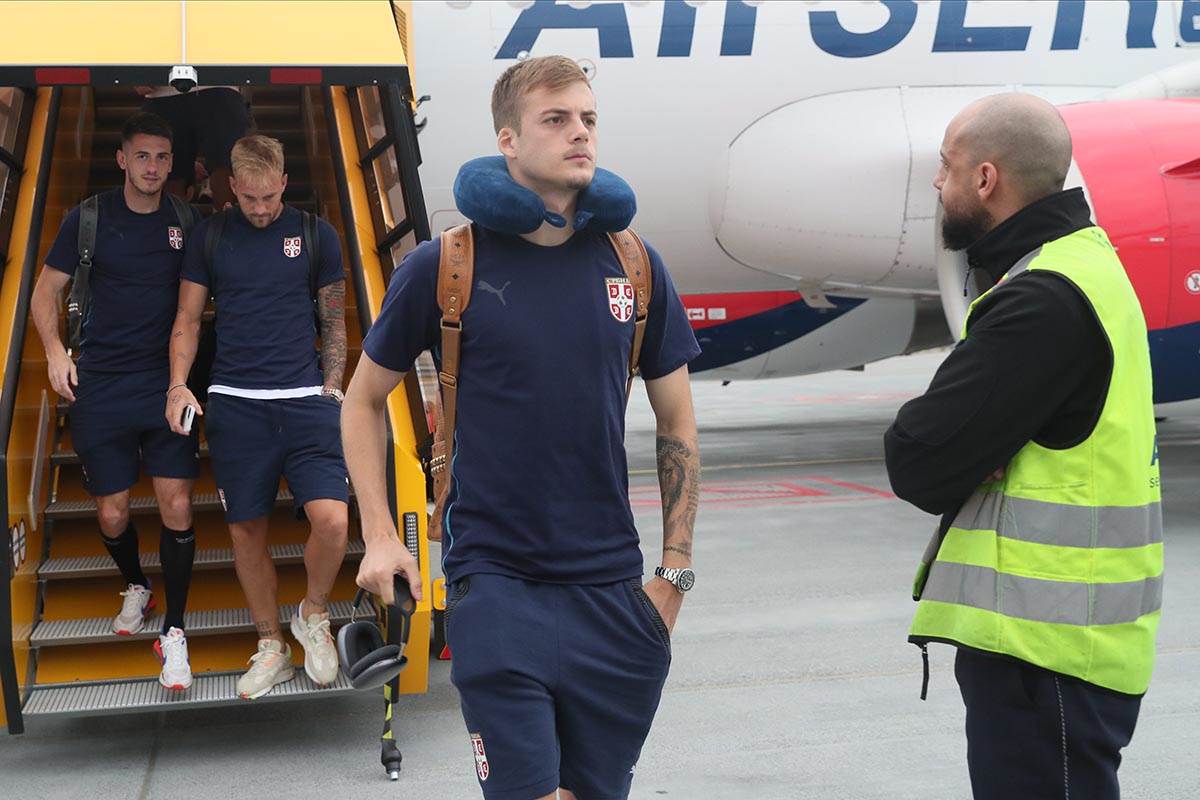 Dolazak fudbalera u Stokholm, Srbija, Svedska, Liga Nacija (6).jpg