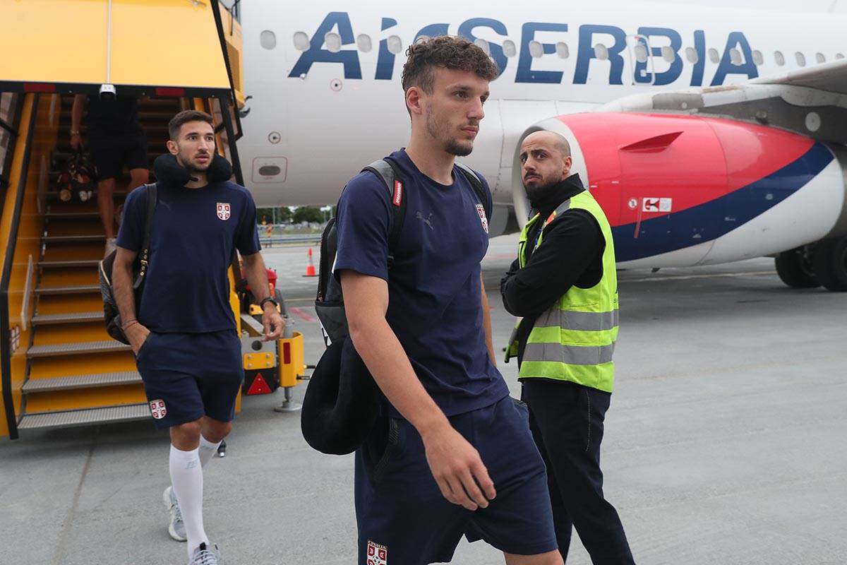 Dolazak fudbalera u Stokholm, Srbija, Svedska, Liga Nacija (7).jpg