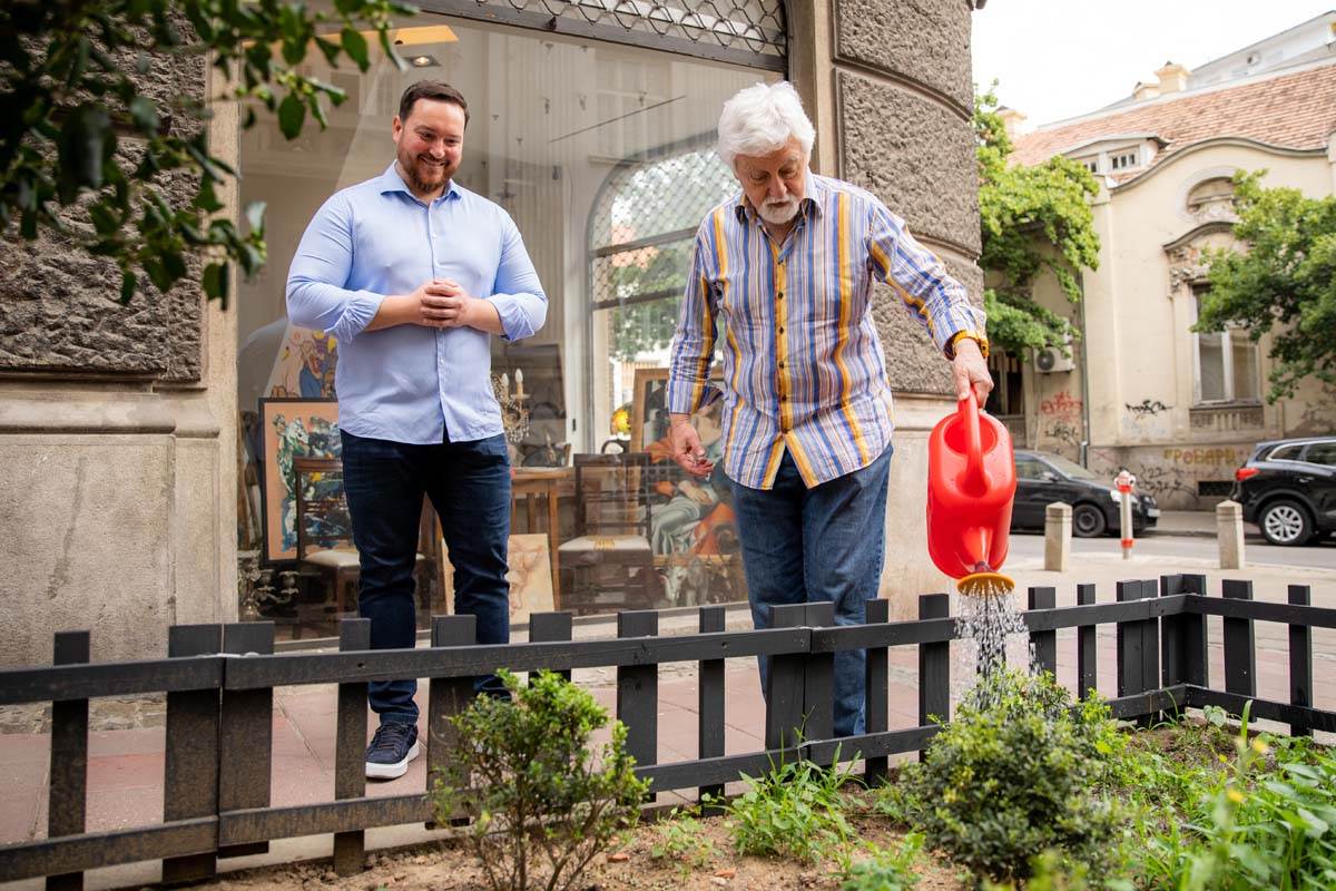 ŠTA SVE MOŽE KAD SE KOMŠIJE SLOŽE