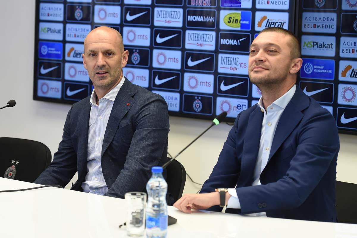 ilija stolica, trener, partizan (2).jpg