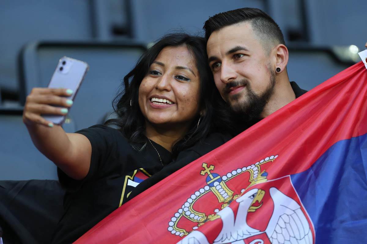 Srbija, SVedska, navijaci (11).jpg