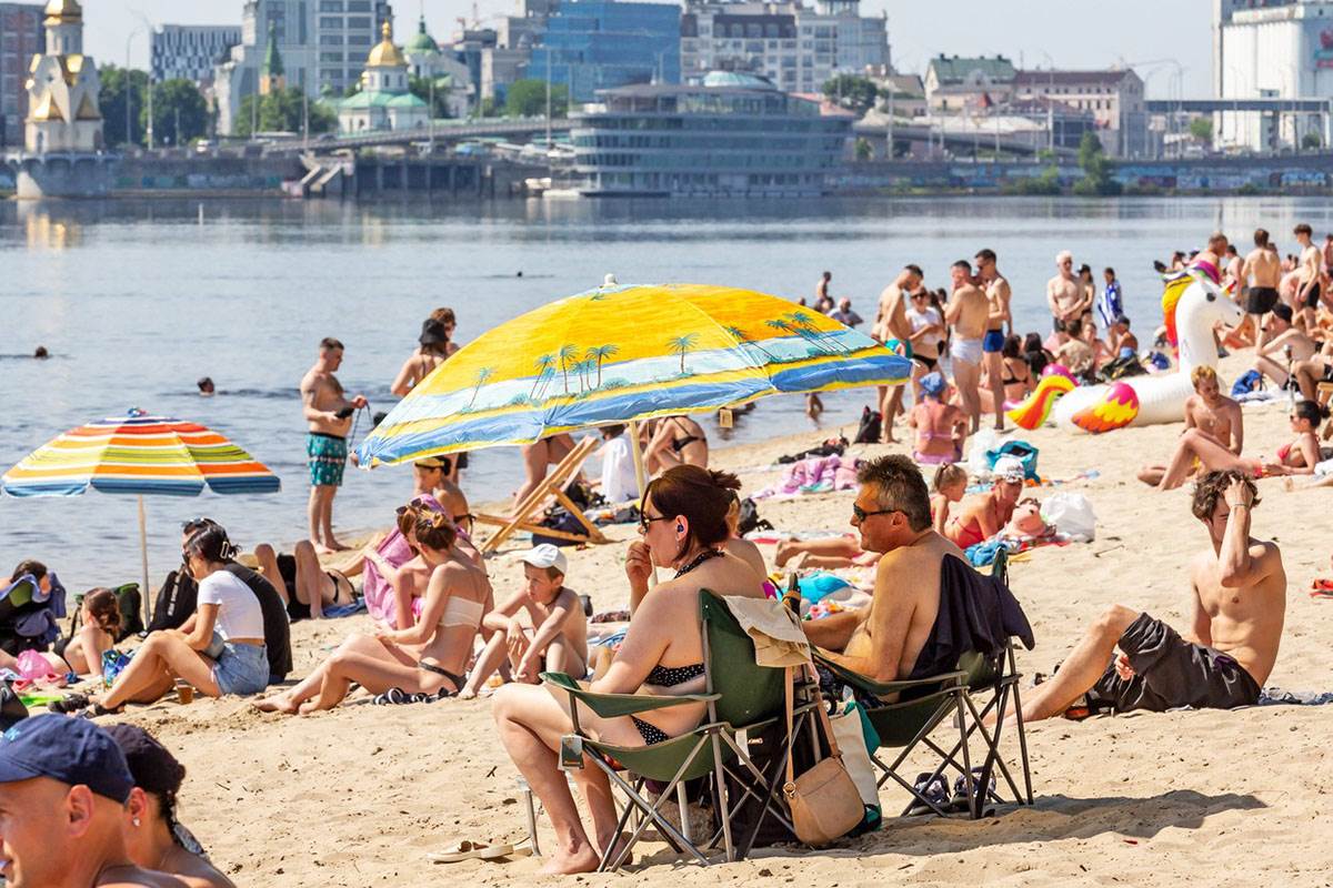 Ukrajinci se kupaju u Kijevu (1).jpg