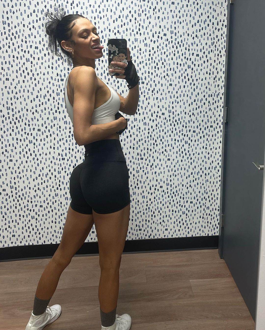 Žena NBA zvezda objavila golu sliku