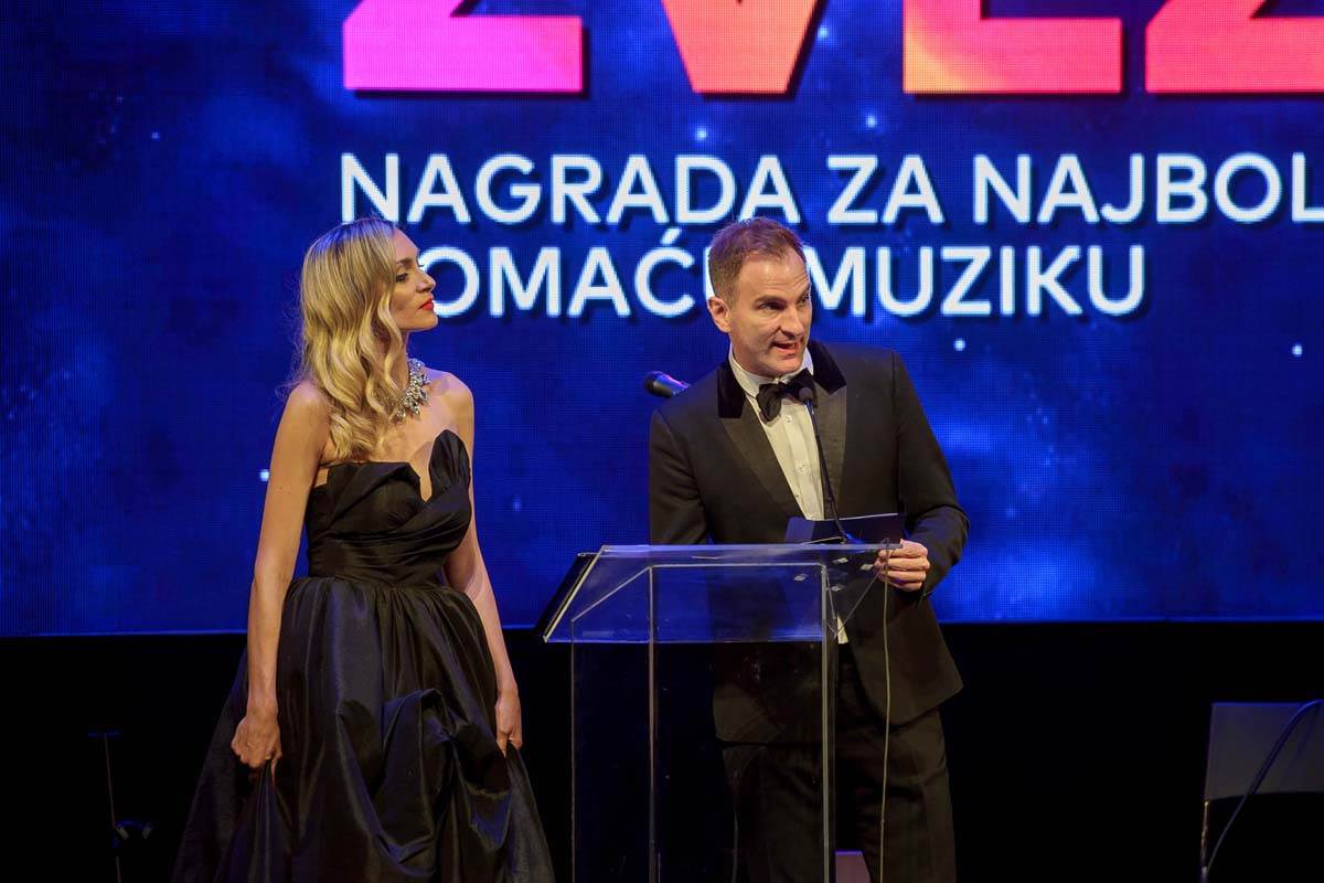 05 Jelena Gavrilovic i Stefan Milenkovic.jpg