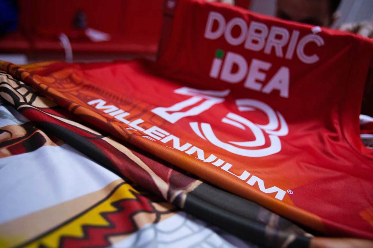 KK Crvena Zvezda novi dres (5).jpg